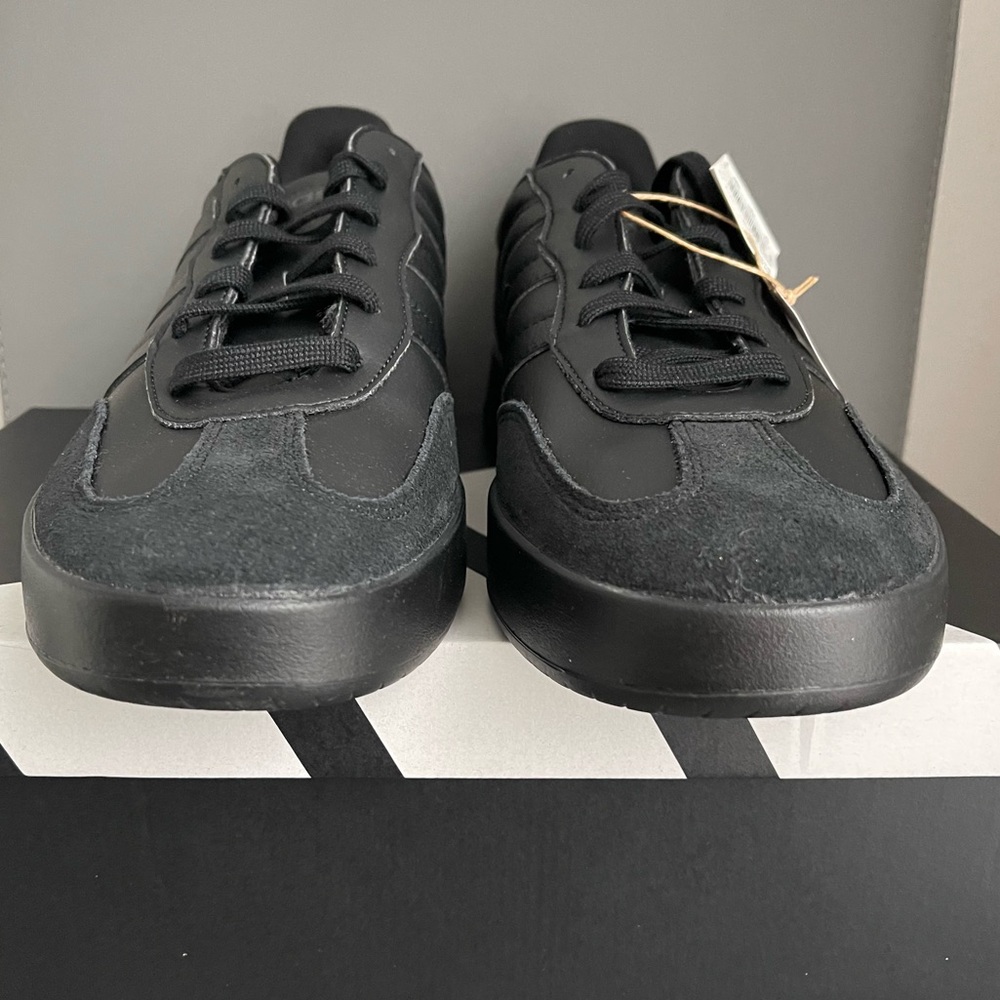 Adidas Men’s Bareda Black Size 12 - Picture 6 of 13